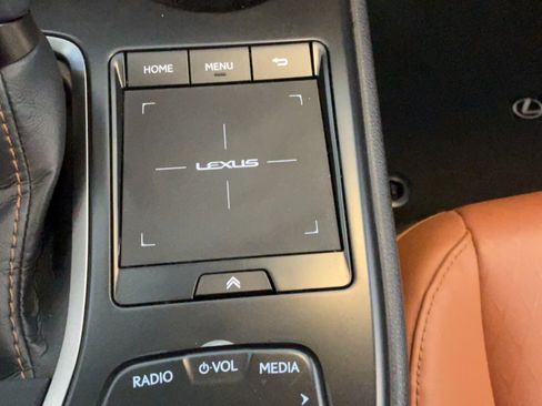Used 2022 Lexus UX 250h w/ Accessory Package (Z2) AWD/4WD image 18