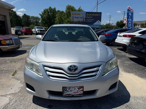 Used 2011 Toyota Camry LE FWD image 9
