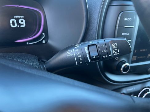 Used 2025 Kia Soul LX image 11