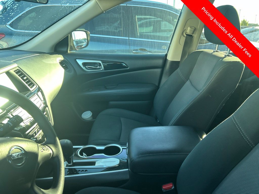 Used 2019 Nissan Pathfinder S FWD image 11