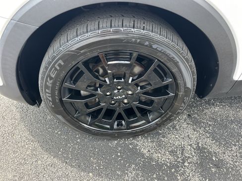 Used 2022 Kia Telluride EX w/ EX Premium Package AWD/4WD image 23