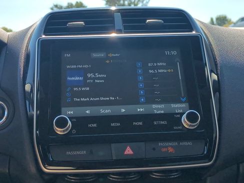 Used 2025 Mitsubishi Outlander Sport SE AWD/4WD image 18