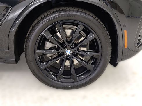 Used 2023 BMW X4 xDrive30i w/ M Sport Package image 4