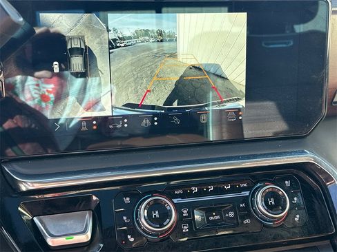 Used 2024 GMC Sierra 3500 Denali Ultimate image 31