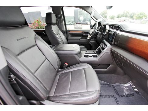 Used 2025 GMC Sierra 2500 Denali w/ Denali Reserve Package AWD/4WD image 11