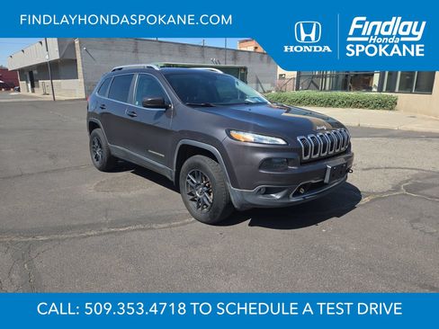 Used 2016 Jeep Cherokee Limited AWD/4WD image 7