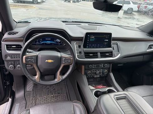 Used 2023 Chevrolet Suburban High Country image 9
