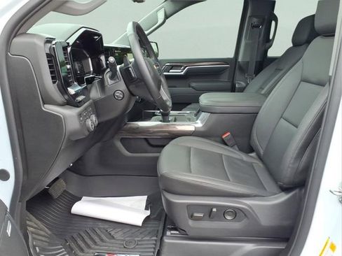 Used 2026 Chevrolet Silverado 1500 LTZ AWD/4WD image 17