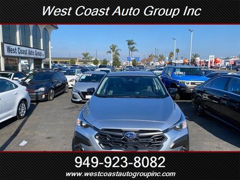 Used 2025 Subaru Crosstrek 2.0i image 3