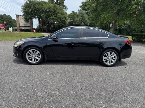 Used 2015 Buick Regal Premium w/ Experience Buick Package FWD image 3