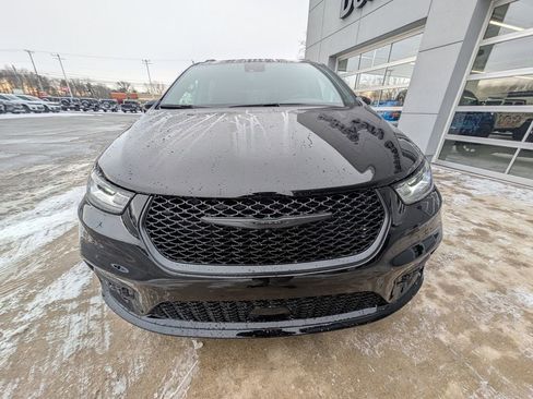 New 2026 Chrysler Pacifica Select FWD image 11