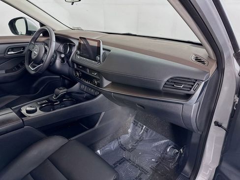 Certified 2023 Nissan Rogue SV w/ SV Premium B Package image 39