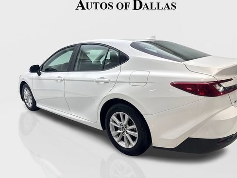 Used 2025 Toyota Camry LE FWD image 14