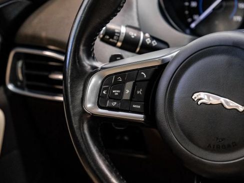 Used 2018 Jaguar F-PACE Prestige AWD/4WD image 25