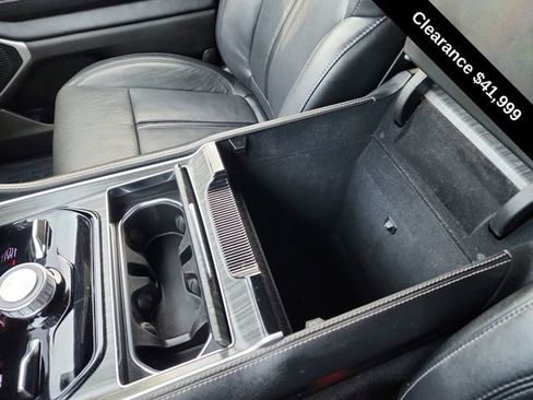 Used 2024 Jeep Wagoneer Series III image 42