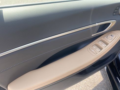 New 2025 Hyundai Sonata Limited image 7