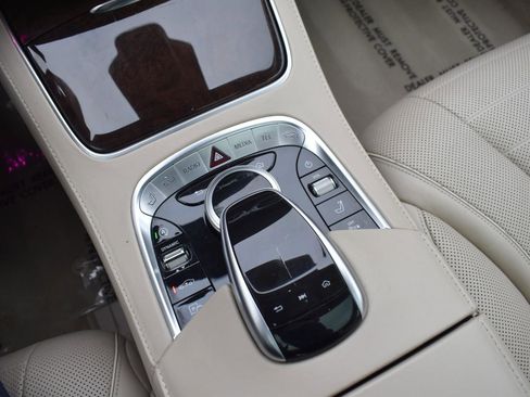 Used 2019 Mercedes-Benz S 560 4MATIC Sedan image 24
