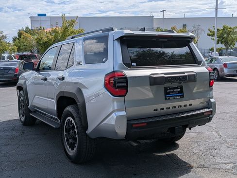 Used 2026 Toyota 4Runner TRD Off-Road Premium AWD/4WD image 3