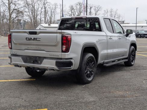 Used 2022 GMC Sierra 1500 Elevation w/ Preferred Package image 7