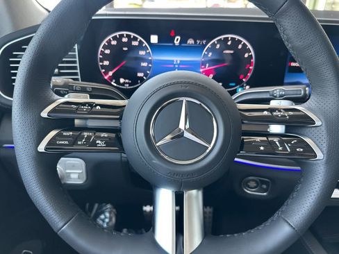 Certified 2025 Mercedes-Benz GLS 450 4MATIC image 23