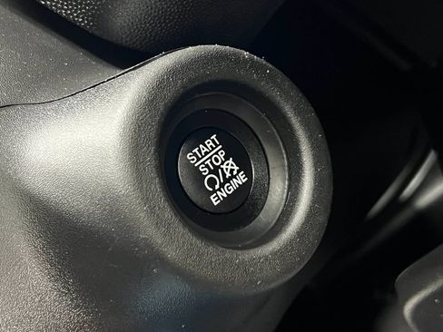 Used 2023 RAM ProMaster 2500 FWD image 21