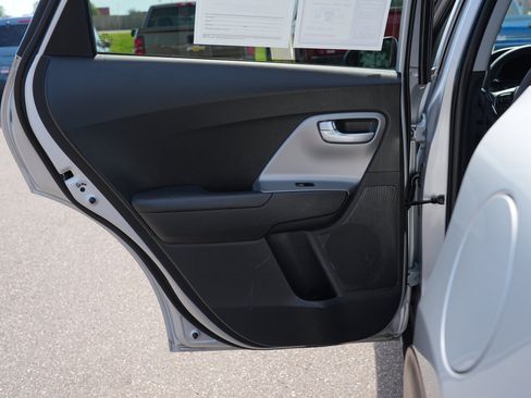 Used 2017 Kia Niro LX FWD image 20