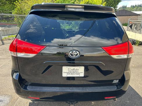 Used 2014 Toyota Sienna XLE AWD/4WD image 6