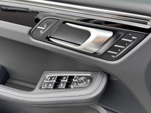 New 2026 Porsche Macan image 14