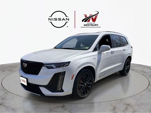 Used 2023 Cadillac XT6 Sport w/ Technology Package AWD/4WD image 8