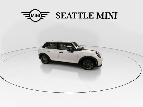 New 2026 MINI Cooper 4-Door Hardtop image 13