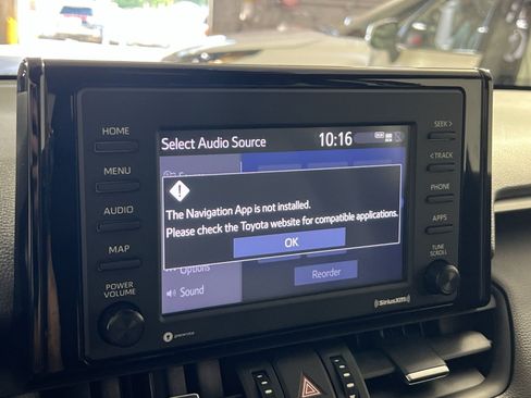 Used 2022 Toyota RAV4 XLE Premium AWD/4WD image 21