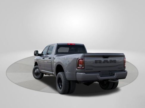 New 2026 RAM 3500 Big Horn AWD/4WD image 3
