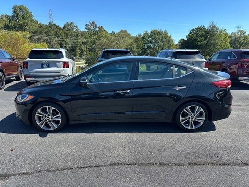Used 2017 Hyundai Elantra Limited image 2