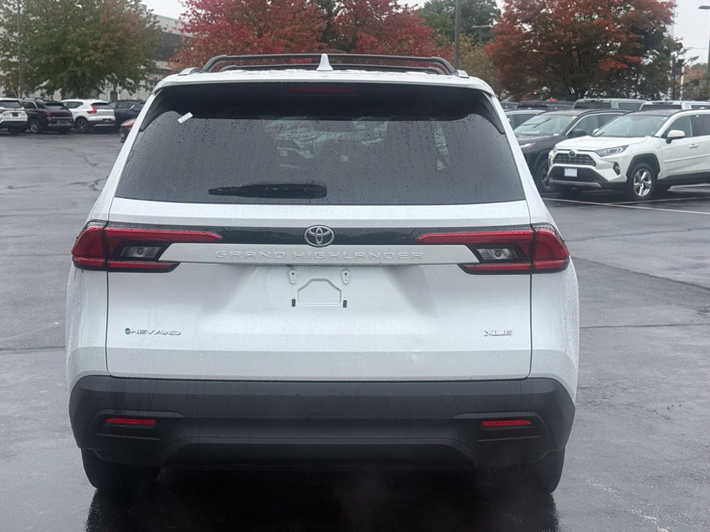 Certified 2024 Toyota Grand Highlander AWD Hybrid image 7