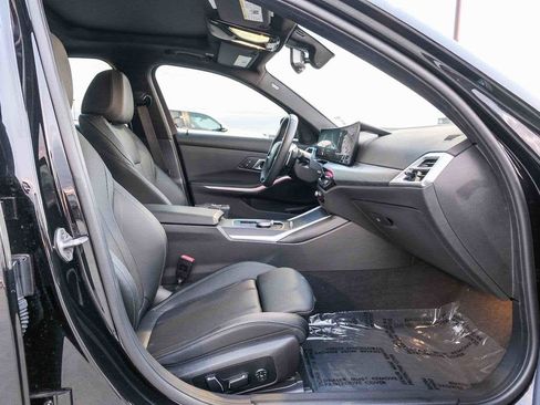 Used 2025 BMW 330i Sedan w/ Convenience Package RWD image 17