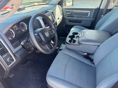 Used 2019 RAM 1500 Classic SLT image 12