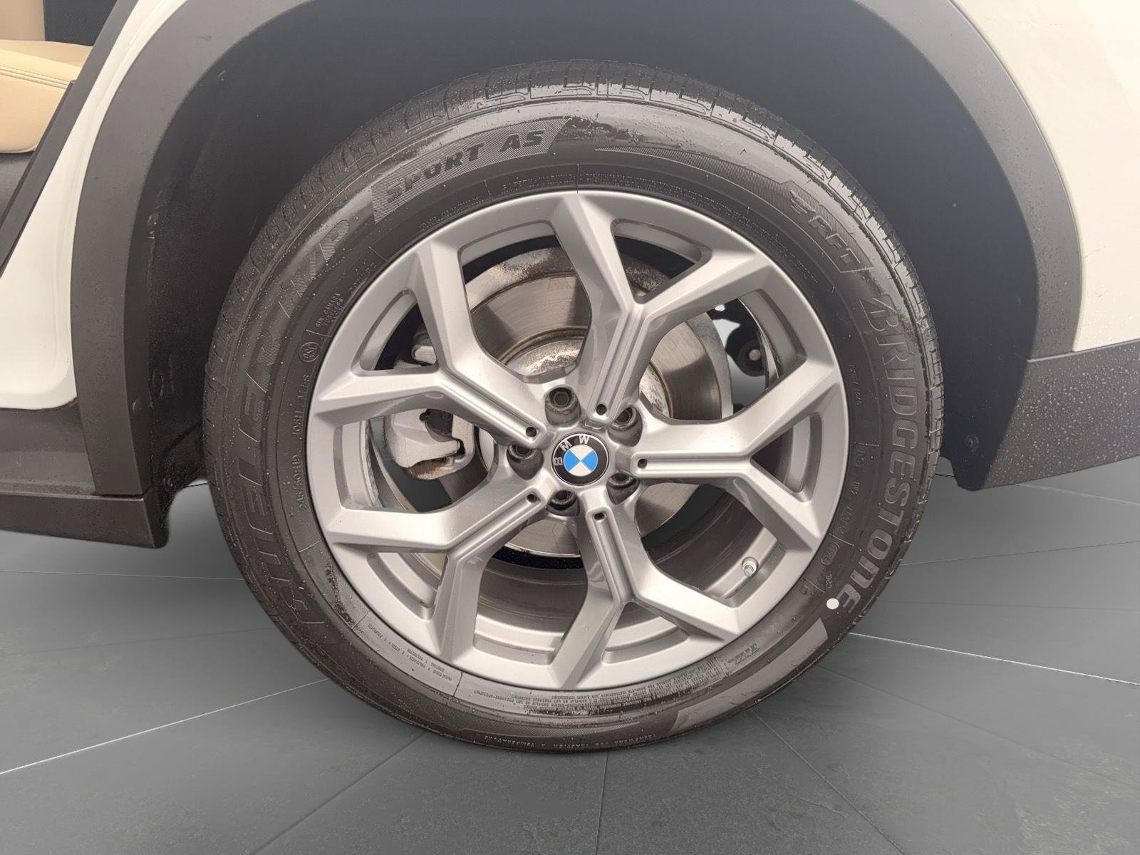 Used 2024 BMW X3 sDrive30i w/ Convenience Package RWD image 11