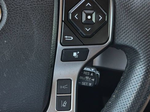 Used 2022 Toyota Tacoma SR5 RWD image 21