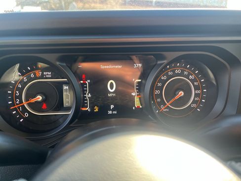 New 2026 Jeep Gladiator Mojave w/ Safety Group image 10