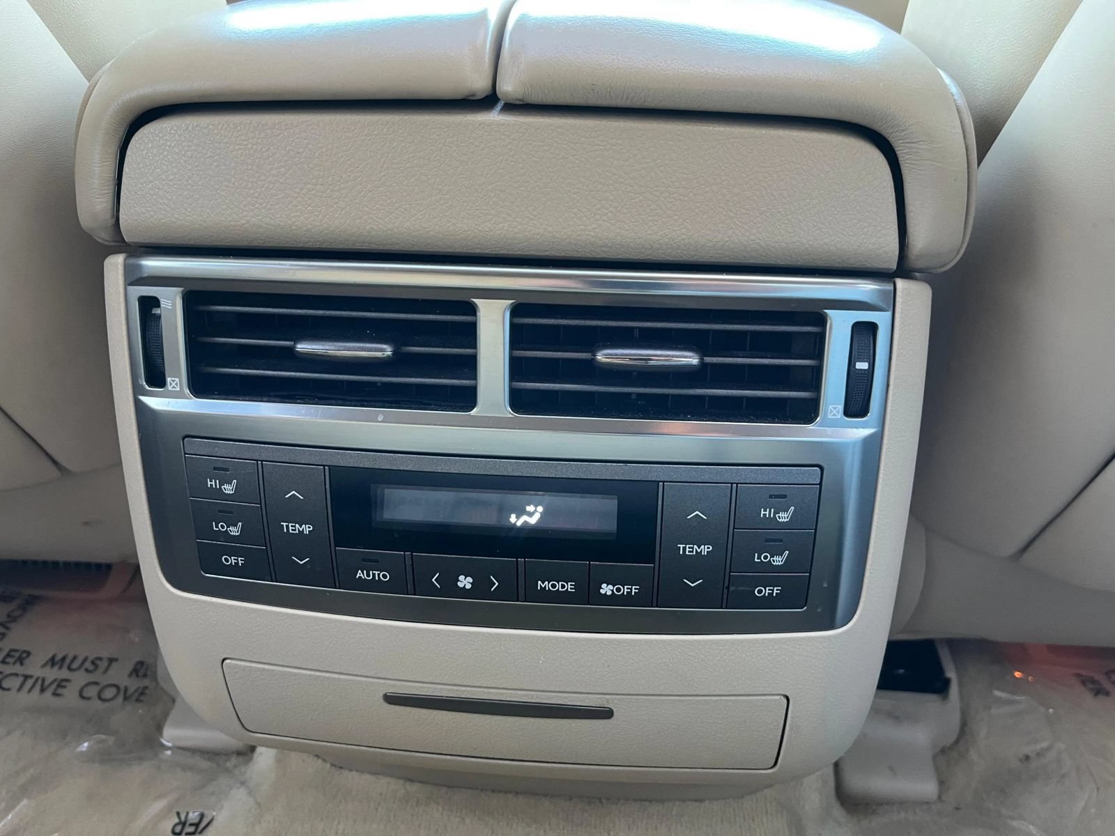 Used 2011 Lexus LX 570 4WD w/ Luxury Pkg image 25