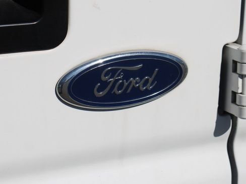 Used 2008 Ford E-350 and Econoline 350 XLT image 38