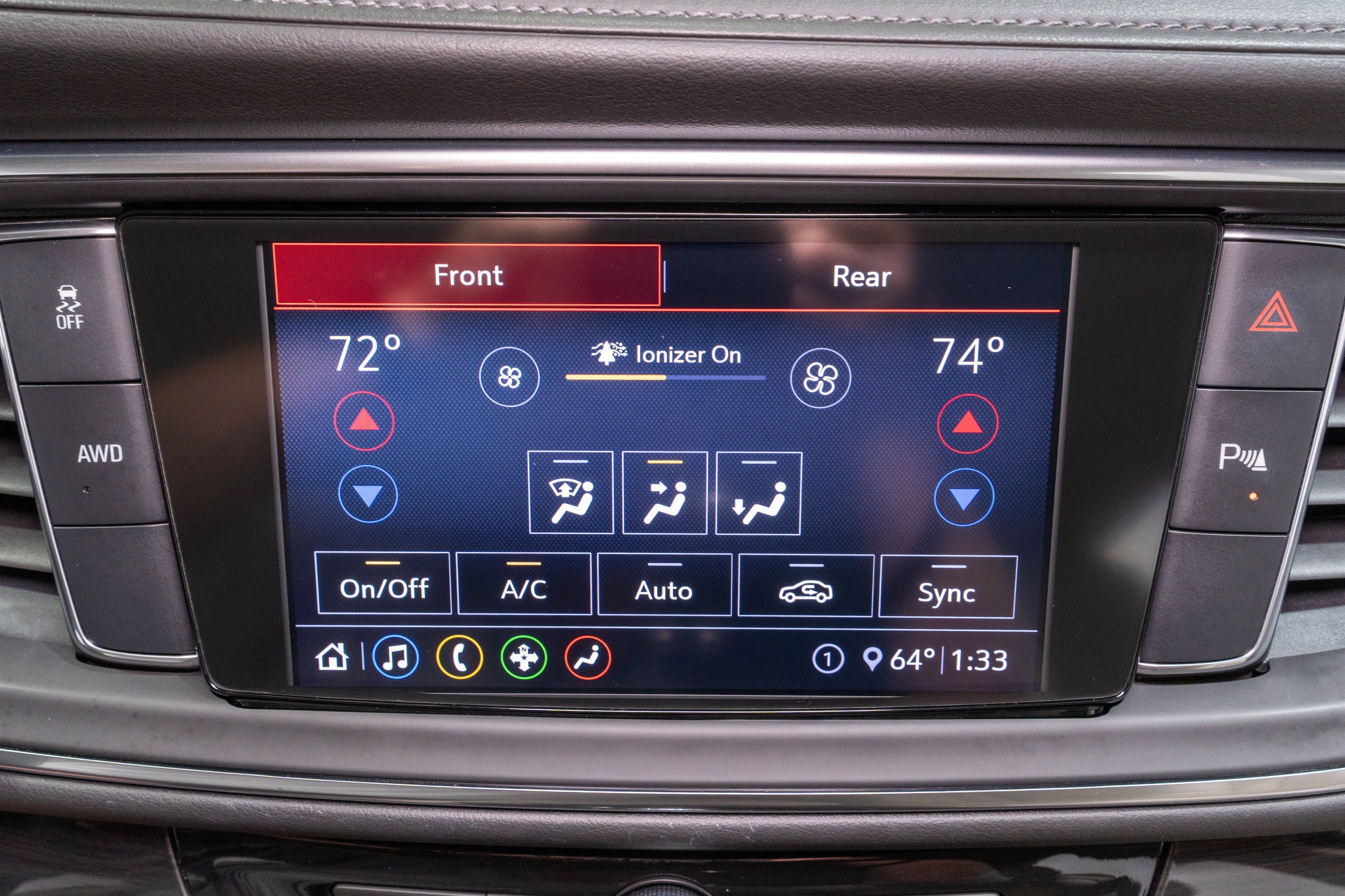 Used 2020 Buick Enclave Essence AWD/4WD image 19