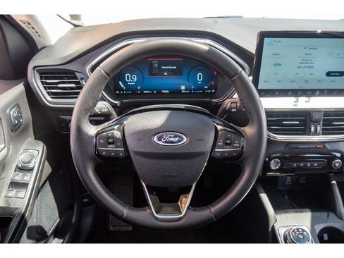 Used 2025 Ford Escape Platinum AWD/4WD image 21