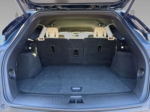 Used 2019 Cadillac XT5 FWD image 23