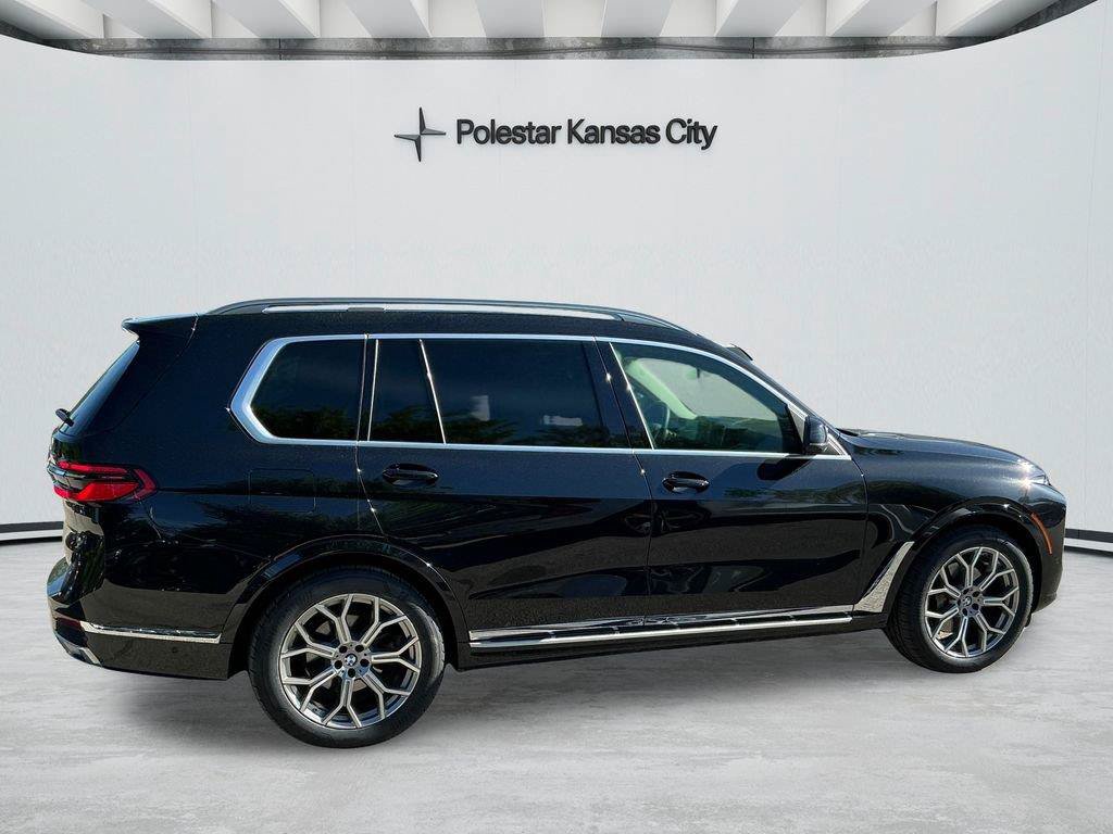 Used 2026 BMW X7 xDrive40i AWD/4WD image 4