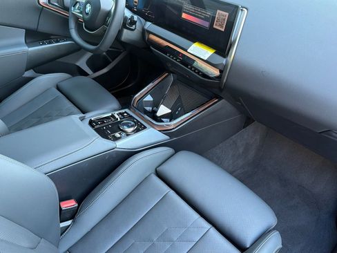 Used 2025 BMW X3 xDrive30i w/ Premium Package image 19