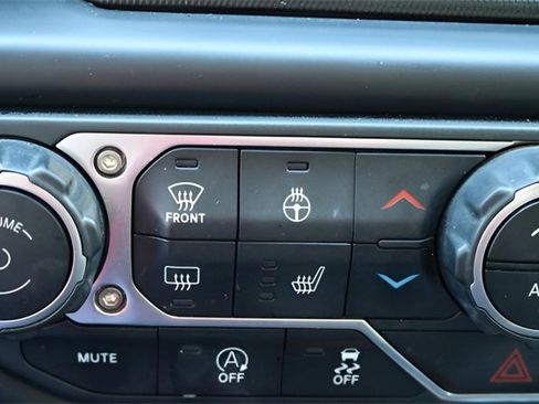 Used 2022 Jeep Gladiator Overland w/ Popular Equipment Package image 20