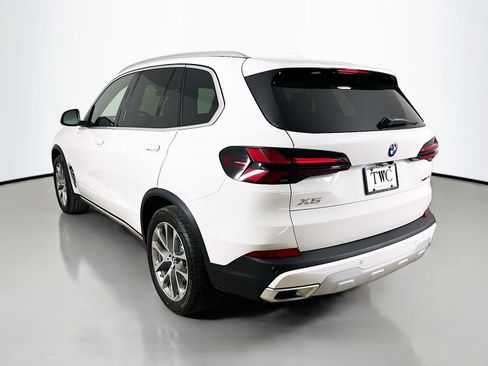 New 2026 BMW X5 xDrive40i w/ Executive Package AWD/4WD image 7