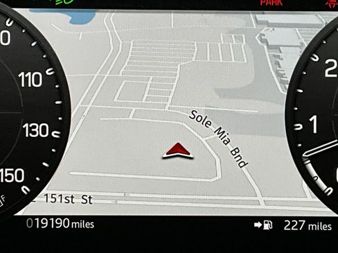 Used 2025 Land Rover Defender 130 V8 image 17