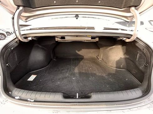 Used 2024 Hyundai Elantra SEL image 43